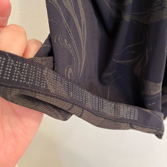 Athleta Momentum Seamless Tank Black Paisley XS - Picture 7 of 8